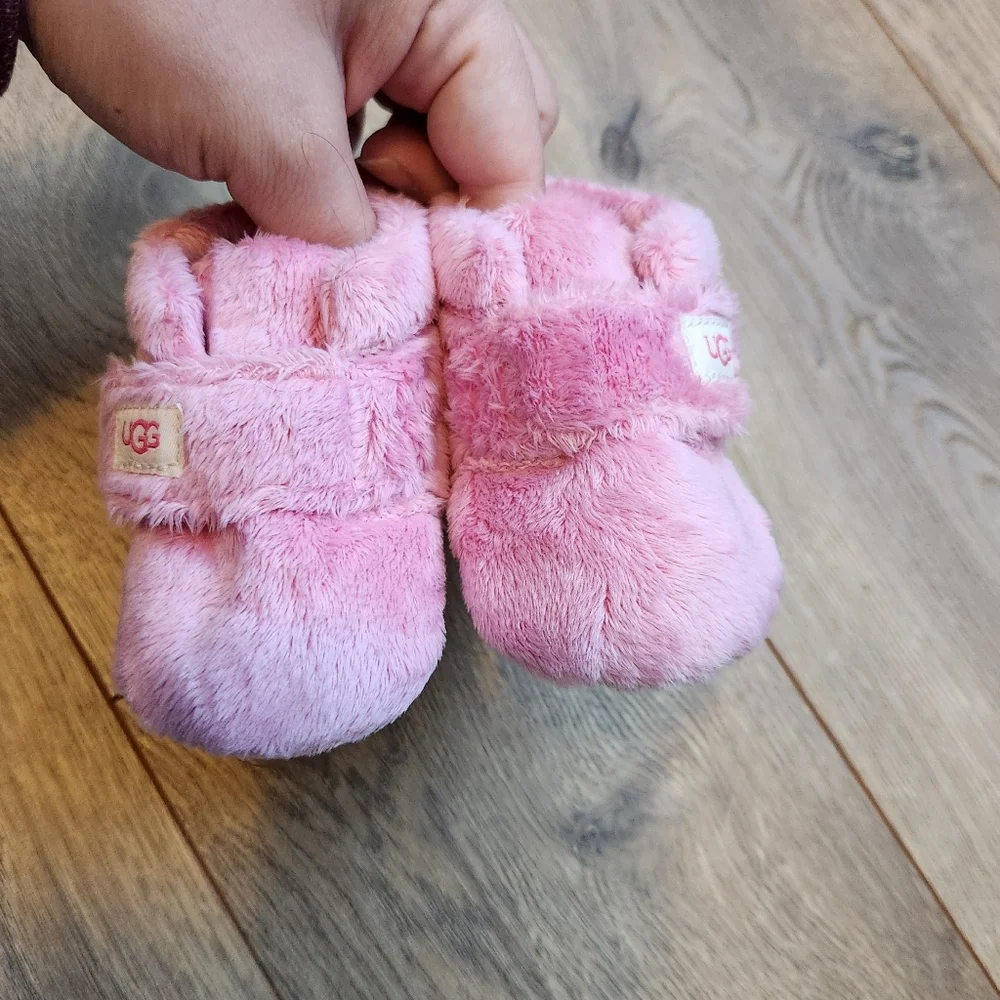 Baby Girl 0/1 UGG booties